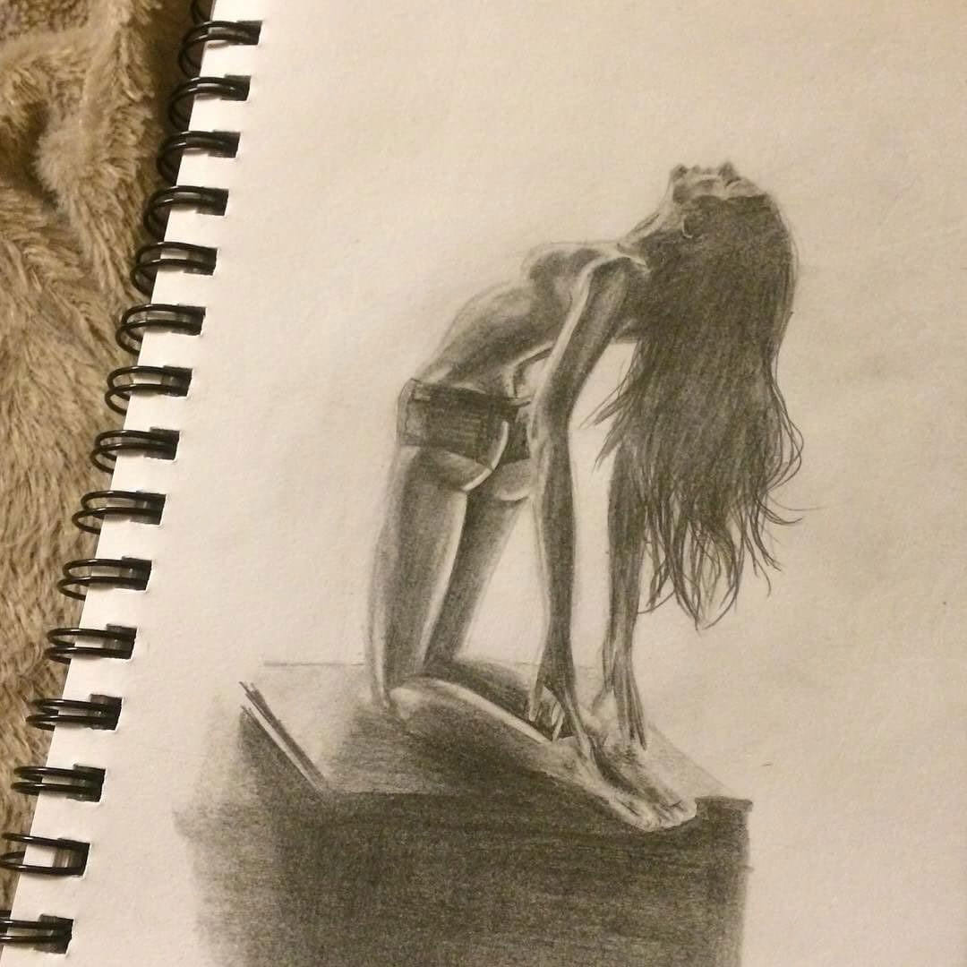 Simple Woman Figure Sketch Drawing for Adult